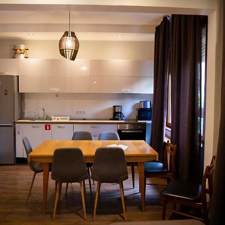 Central Sofia 3-Bedroom Apartment - Urban Art Gallery - Free Parking! Exterior foto