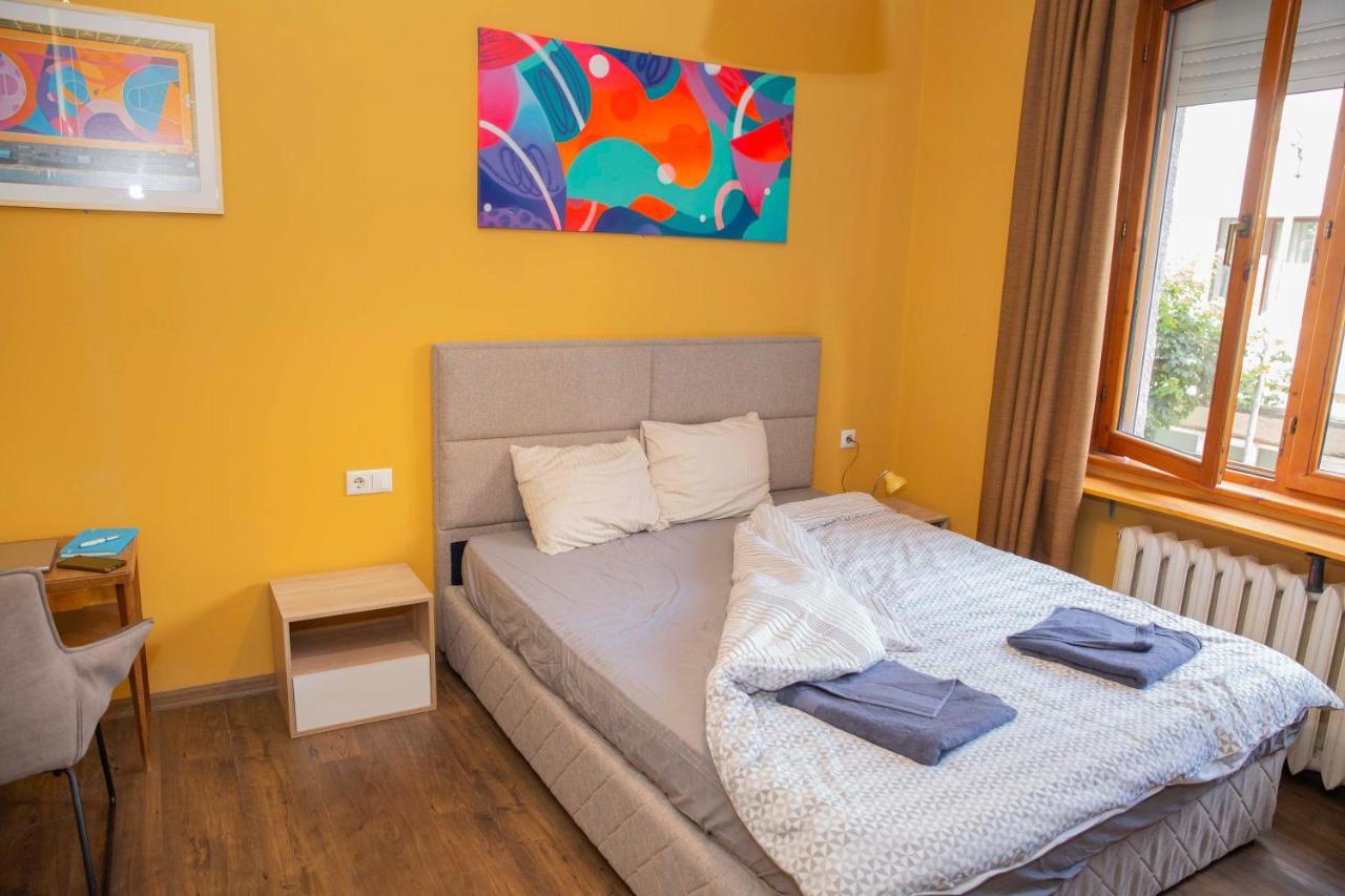 Central Sofia 3-Bedroom Apartment - Urban Art Gallery - Free Parking! Exterior foto